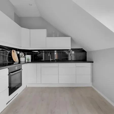 Leilighet With A View And Parking