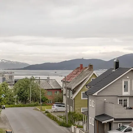 Leilighet With A View And Parking *