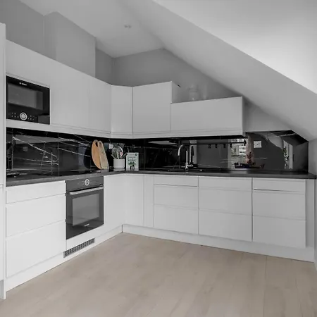 With A View And Parking ترومسو