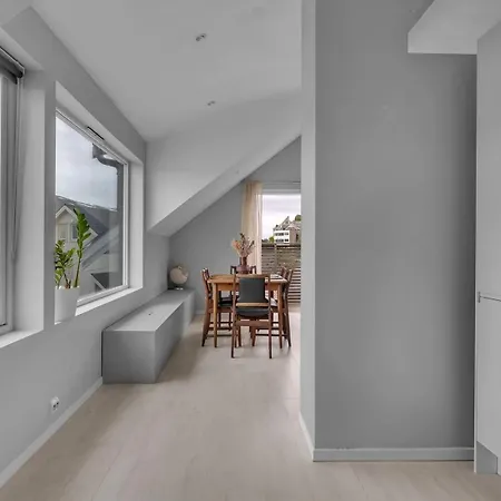 With A View And Parking ترومسو